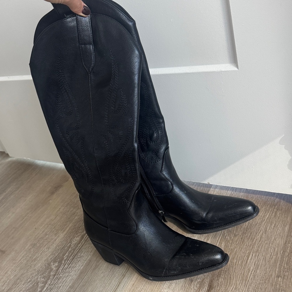 Black Cowboy Boots